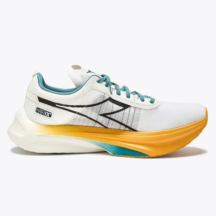 Men's Diadora Gara Carbon, White/Black/Kumquat, 12.5 D Medium